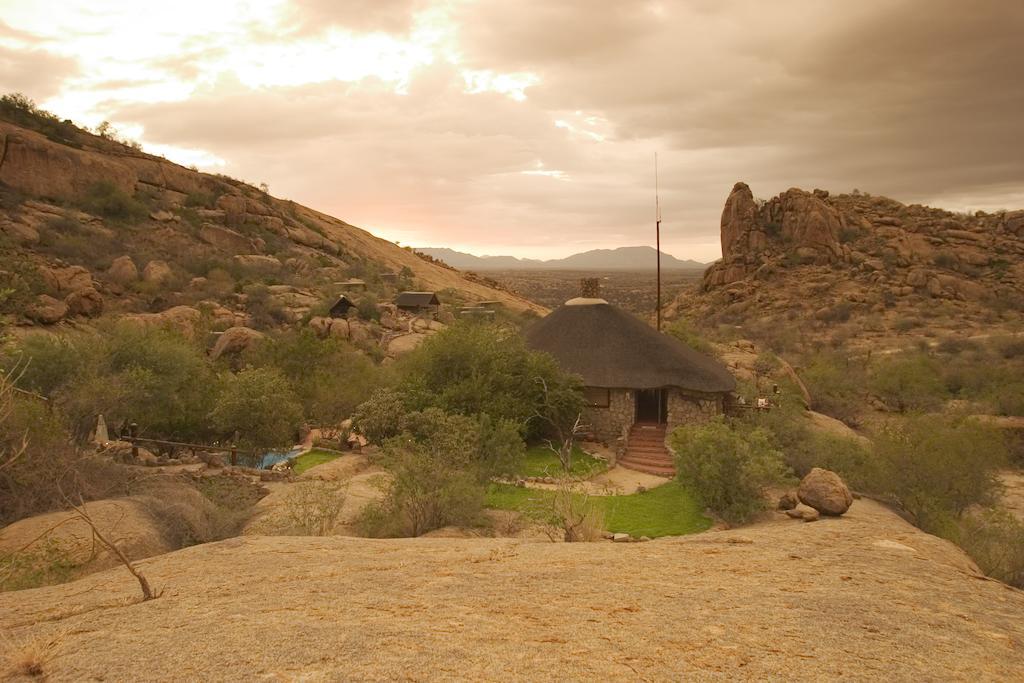 Erongo Wilderness Lodge Омаруру Екстер'єр фото
