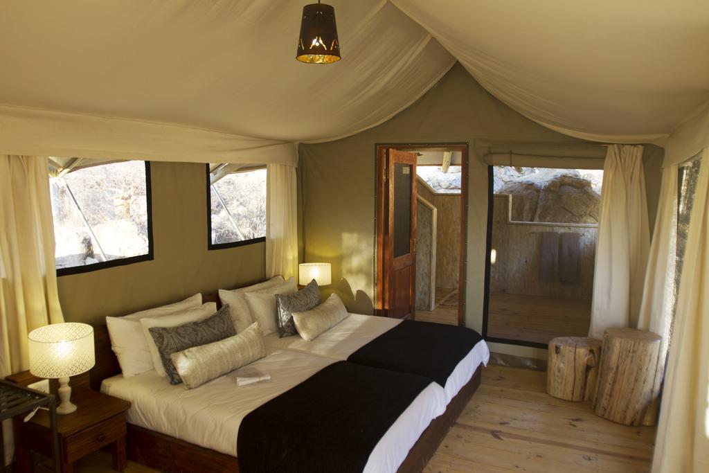 Erongo Wilderness Lodge Омаруру Екстер'єр фото