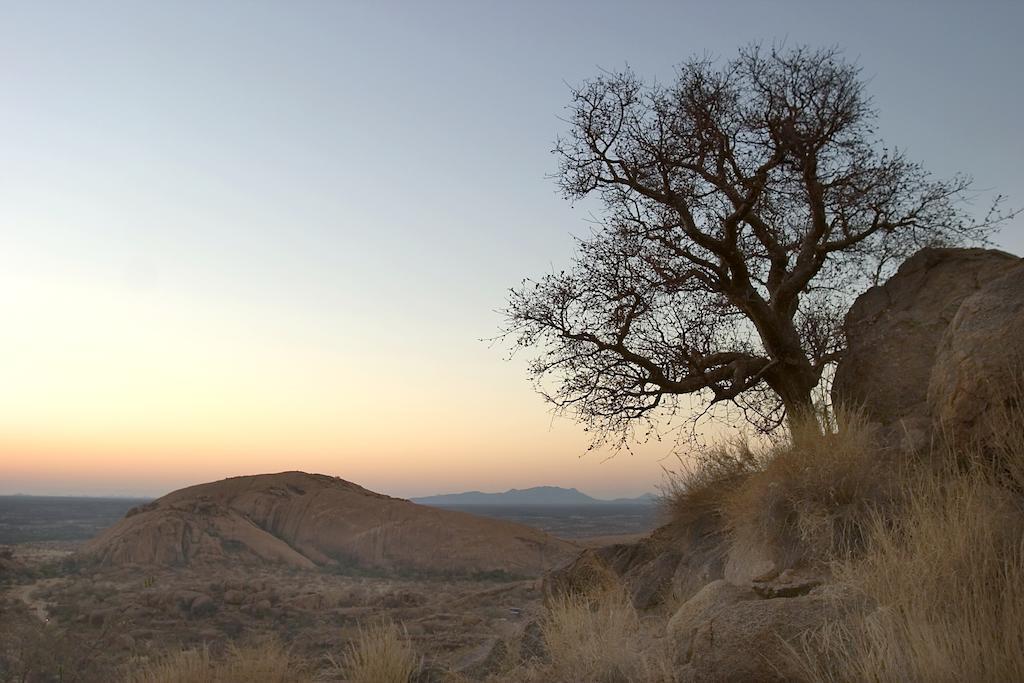 Erongo Wilderness Lodge Омаруру Екстер'єр фото
